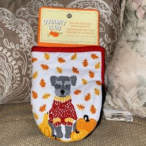 🍂 🐶 🍂NWT Gourmet Club Dog w/Pumpkins 2PK Heat Resistant Mini Oven Mitts